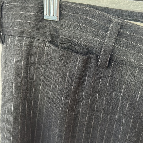 GUCCI wool trousers/slacks. - Picture 8 of 10